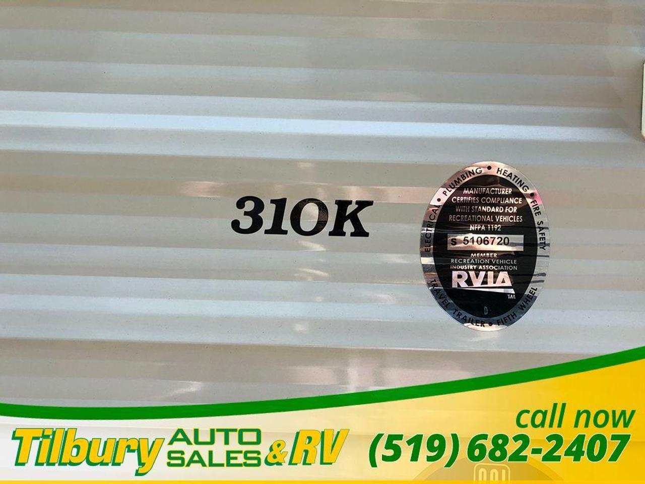 670597.11824292
