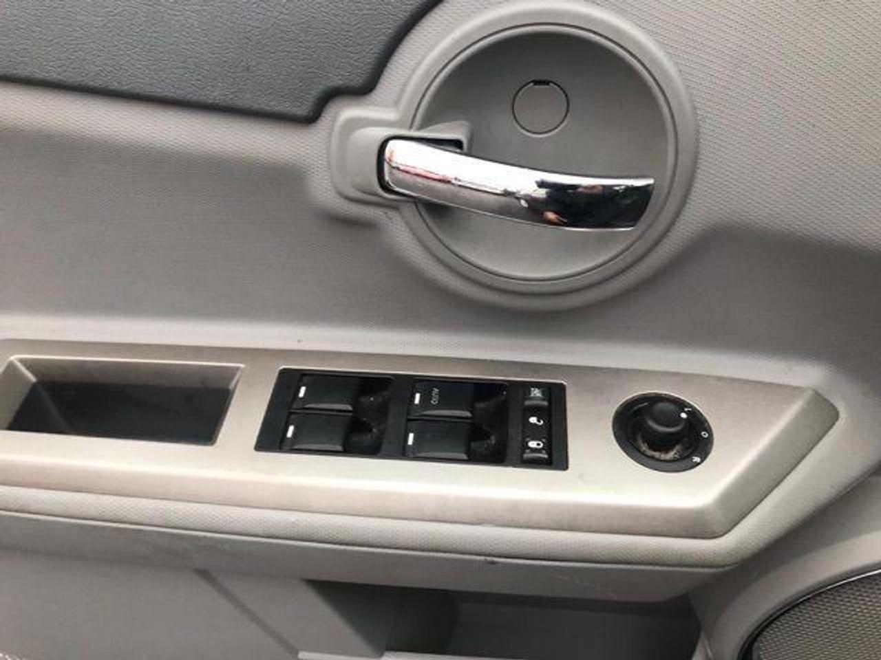 670865.11828973