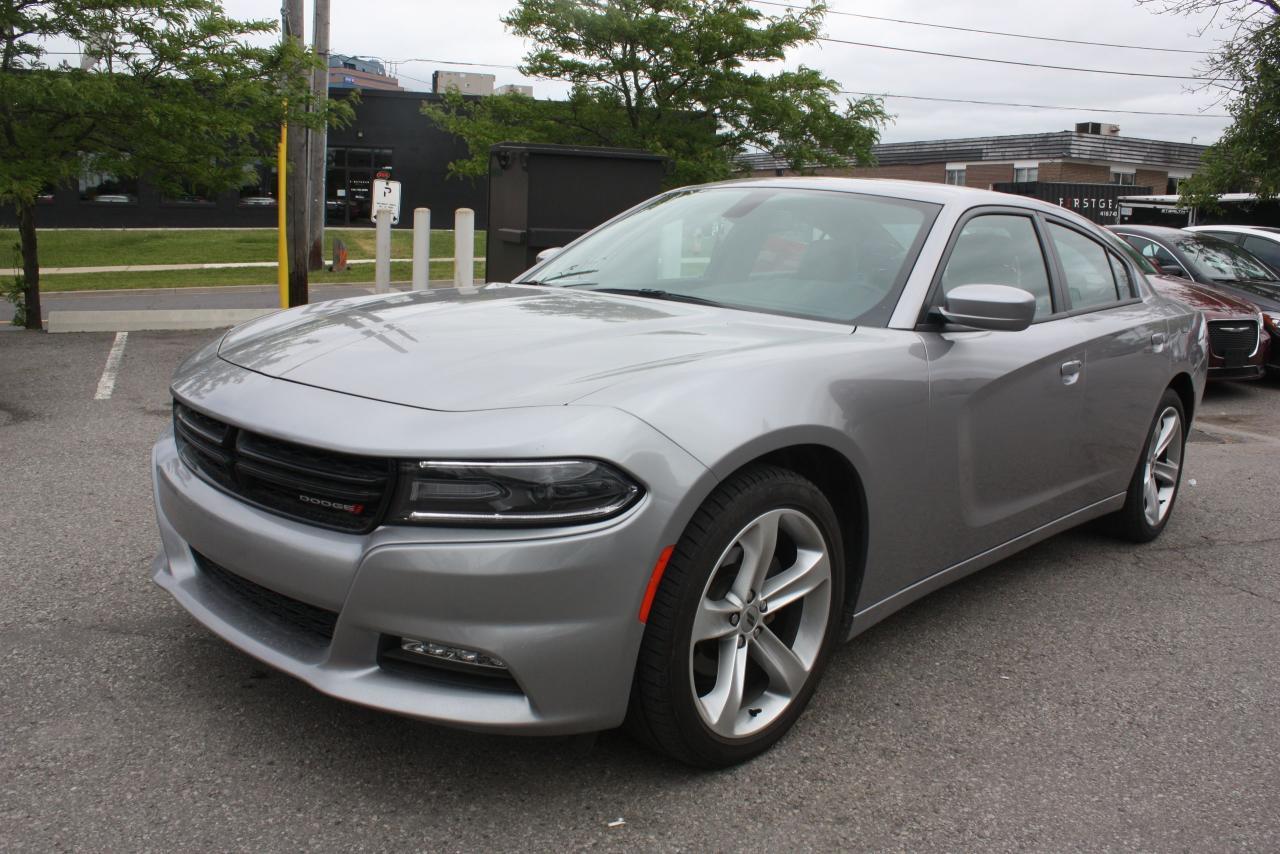 Used 2017 Dodge Charger SXT for sale in Hamilton, ON