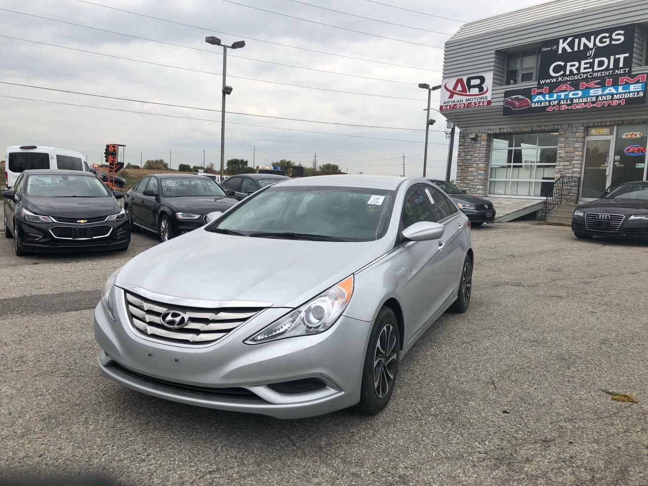 Used 2012 Hyundai Sonata GL for sale in Georgina, ON