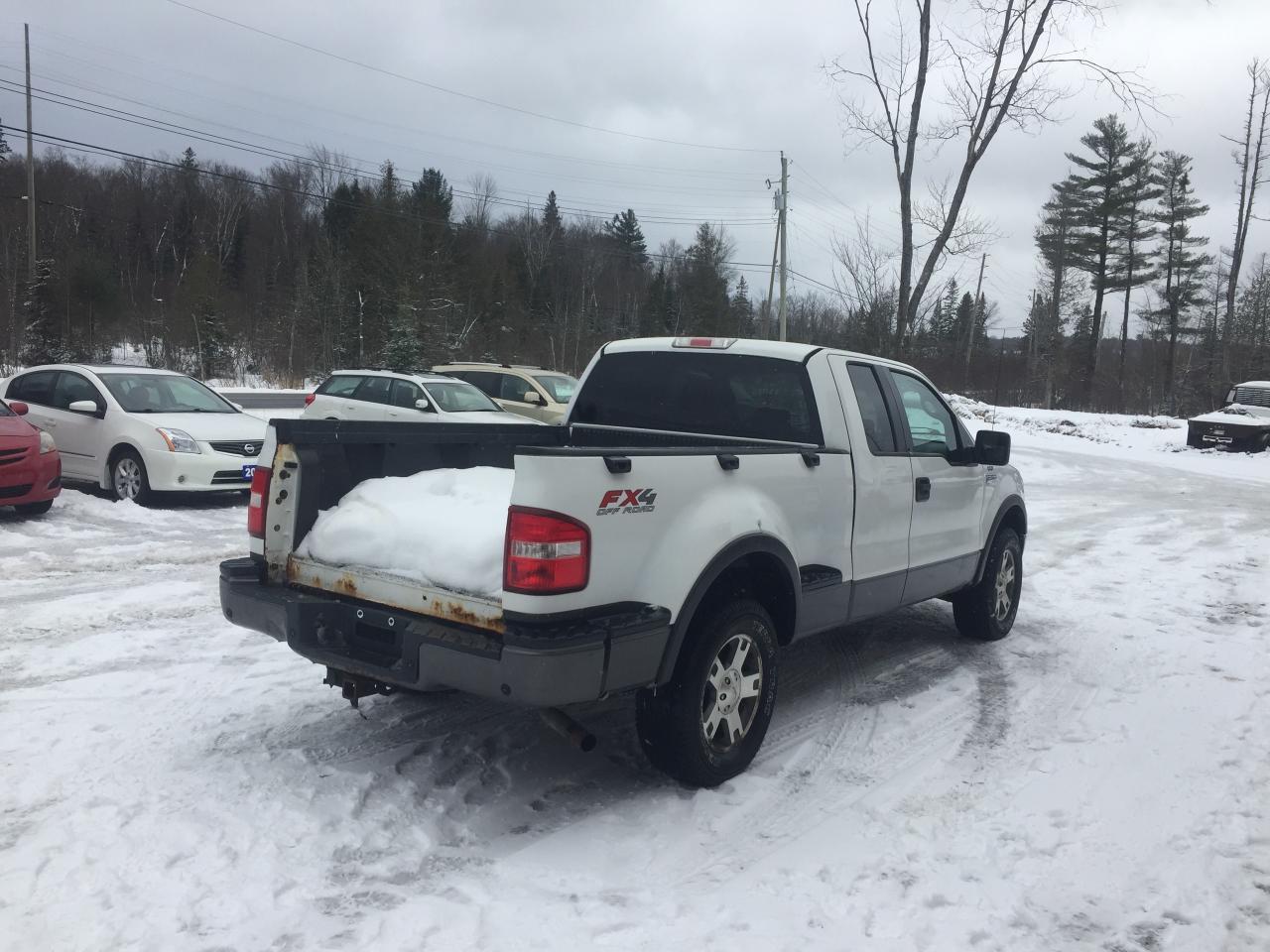 671028