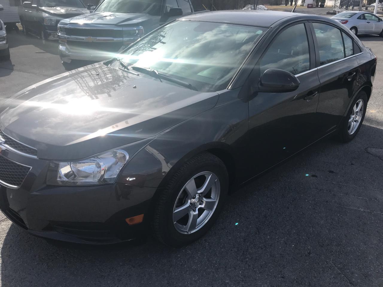 Used 2014 Chevrolet Cruze 2LT for sale in Lindsay, ON