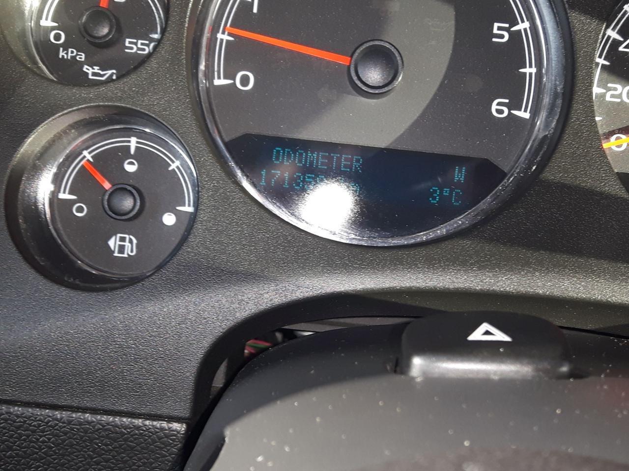 671194