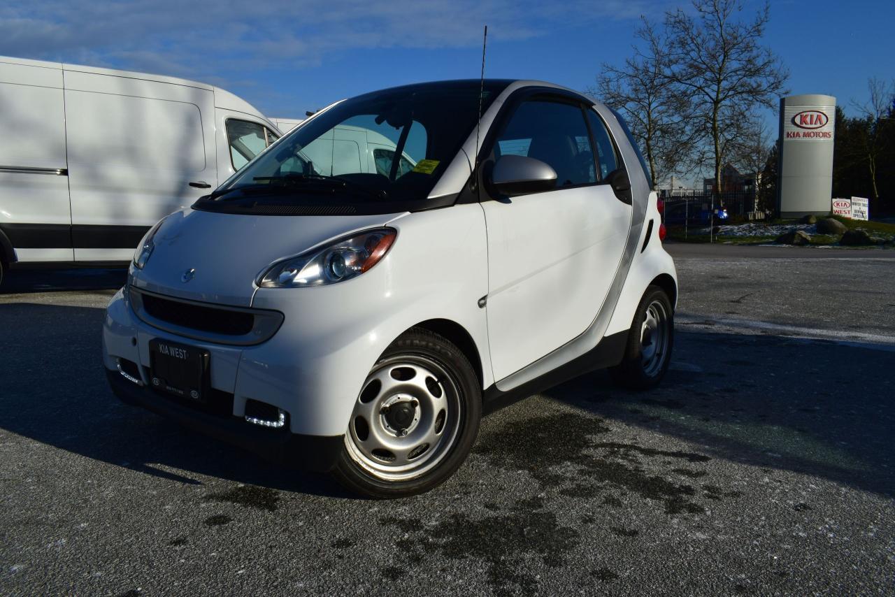 Used 2011 Smart fortwo cabriolet PURE/PASSION PL/PW/AUTO/AC/LEATHER for sale in West Kelowna, BC