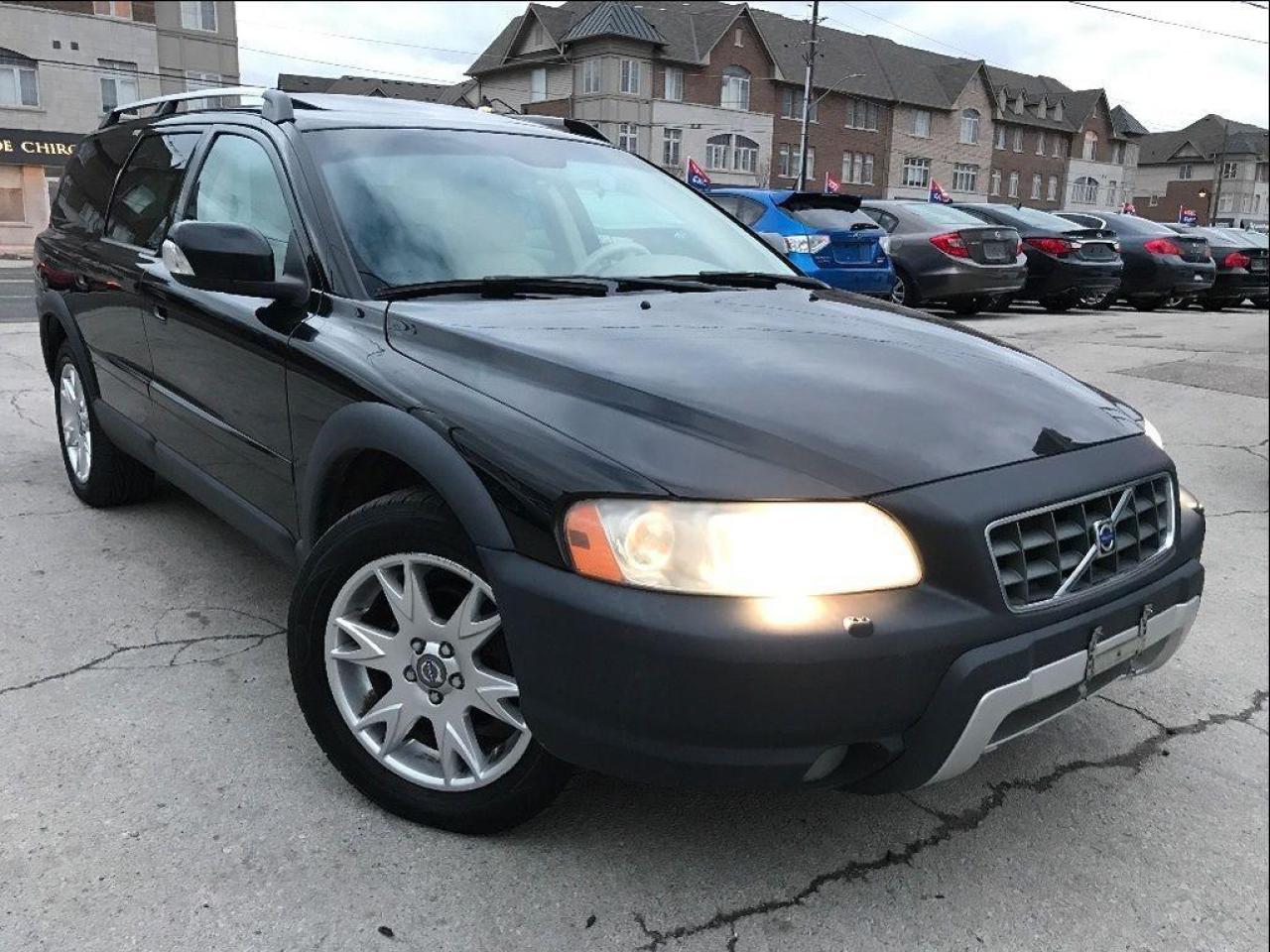 Used 2007 Volvo XC70 AWD Wagon|Accident free|Leather|Sunroof|DVD player for sale in Burlington, ON