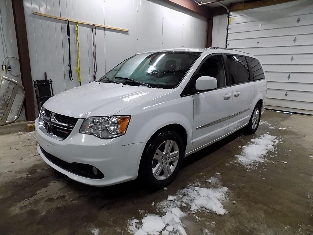 Used 2017 Dodge Grand Caravan CREW Plus for sale in Cornwall, ON