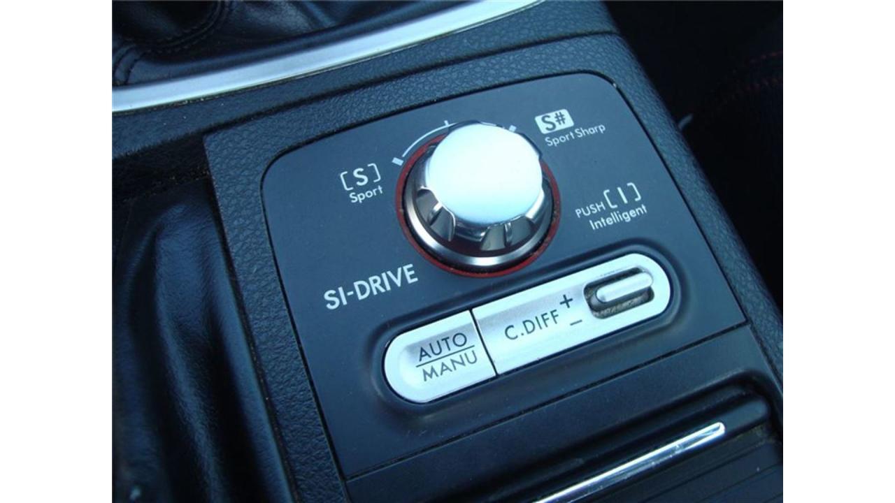 671559.11840403