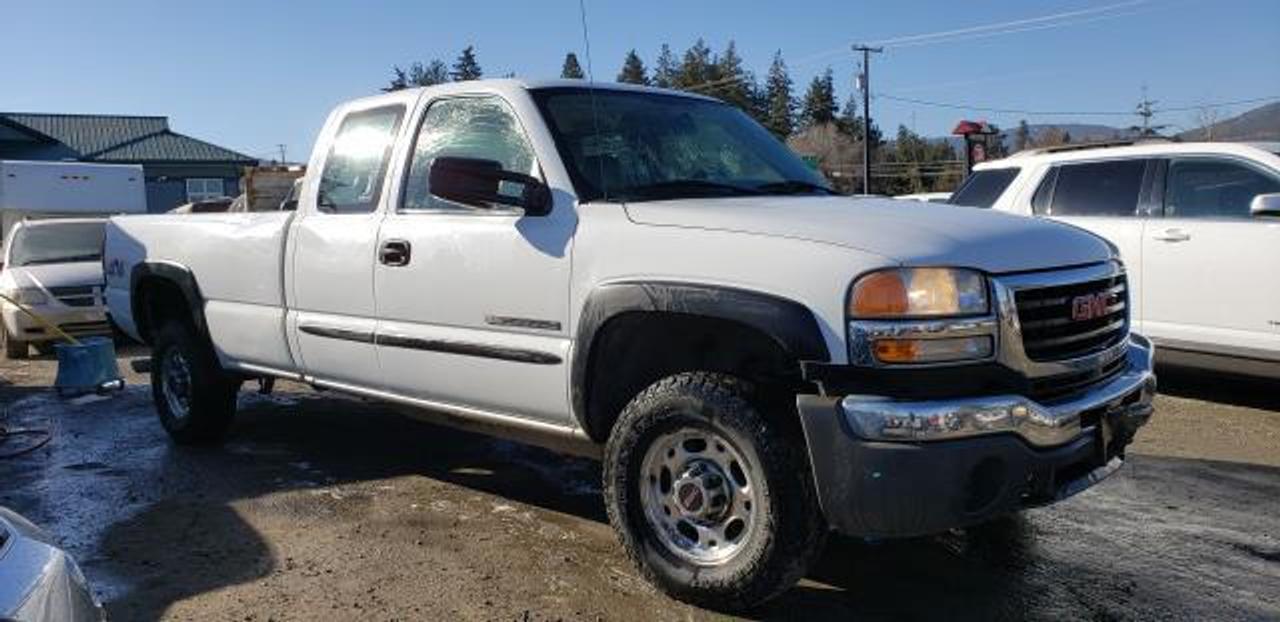 Used 2005 GMC Sierra 2500 HD EXT. CAB LONG BED 4W for sale in West Kelowna, BC