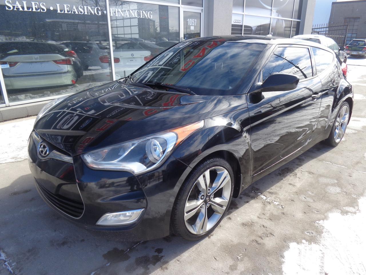 Used 2013 Hyundai Veloster Tech Navigation. Panoramic roof for sale in Stoney Creek, ON