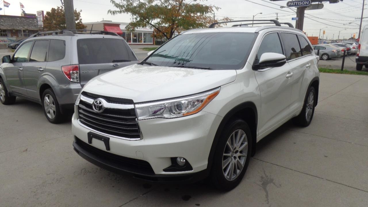 Used 2016 Toyota Highlander XLE LEATHER SUNROOF NAVIGATION 8PASS for sale in Brantford, ON