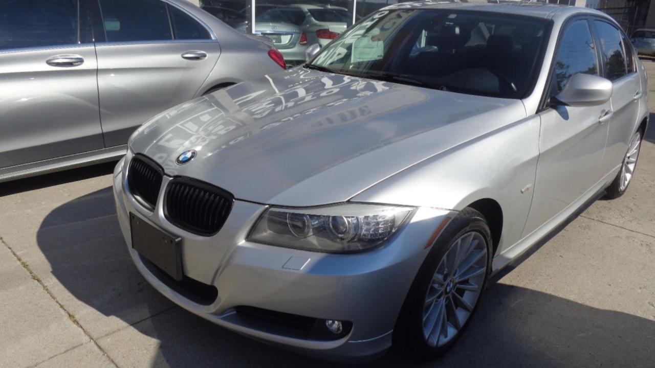 Used 2011 BMW 328 i xDrive LEATHER. SUNROOF for sale in St Catharines, ON
