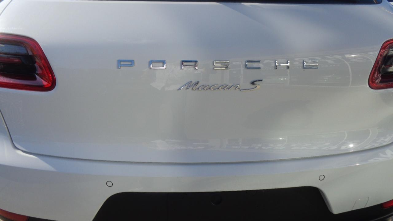 672010.11848702