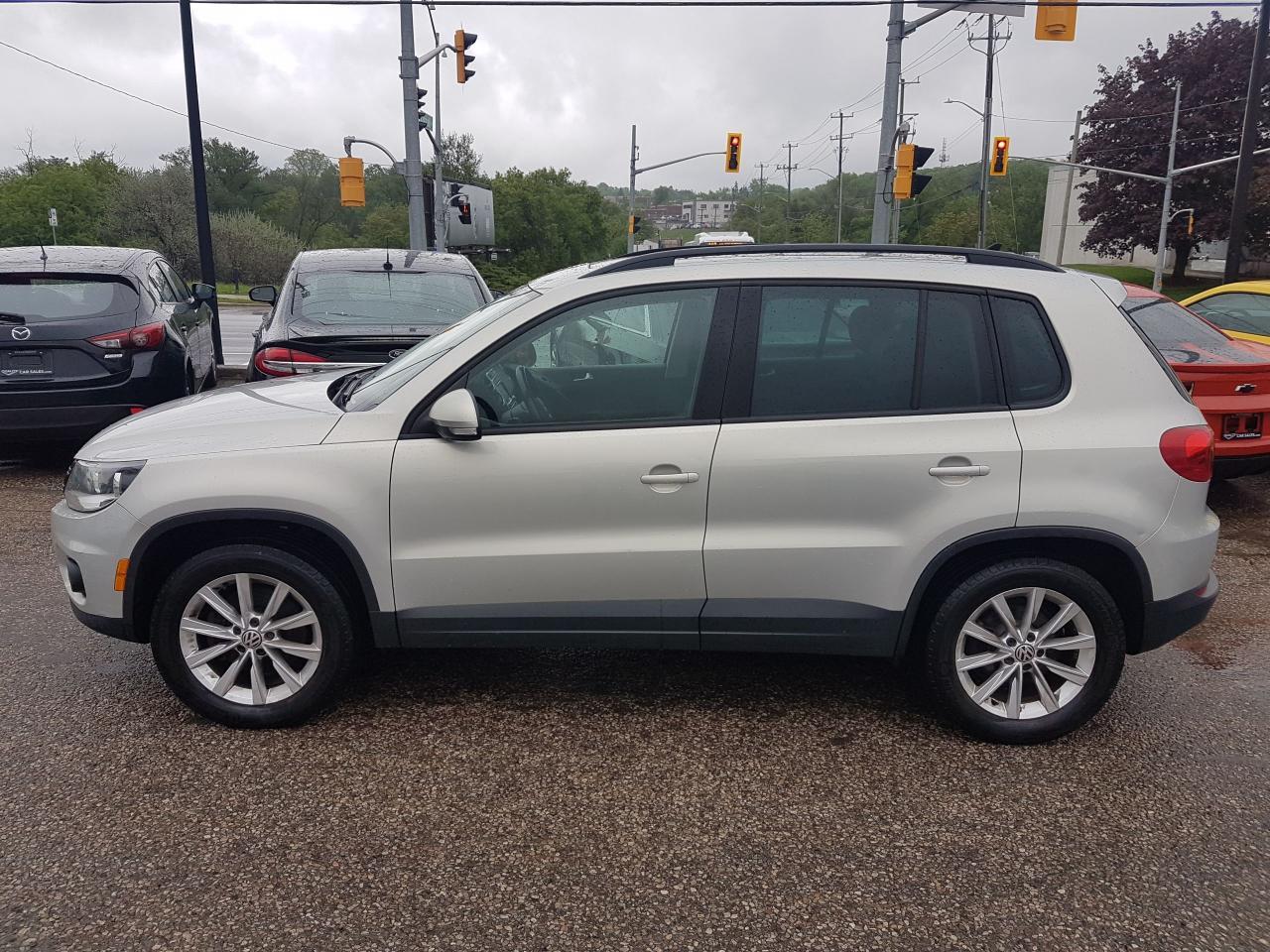 Used 2012 Volkswagen Tiguan TSI 4MOTION *LEATHER-SUNROOF* for sale in Kitchener, ON
