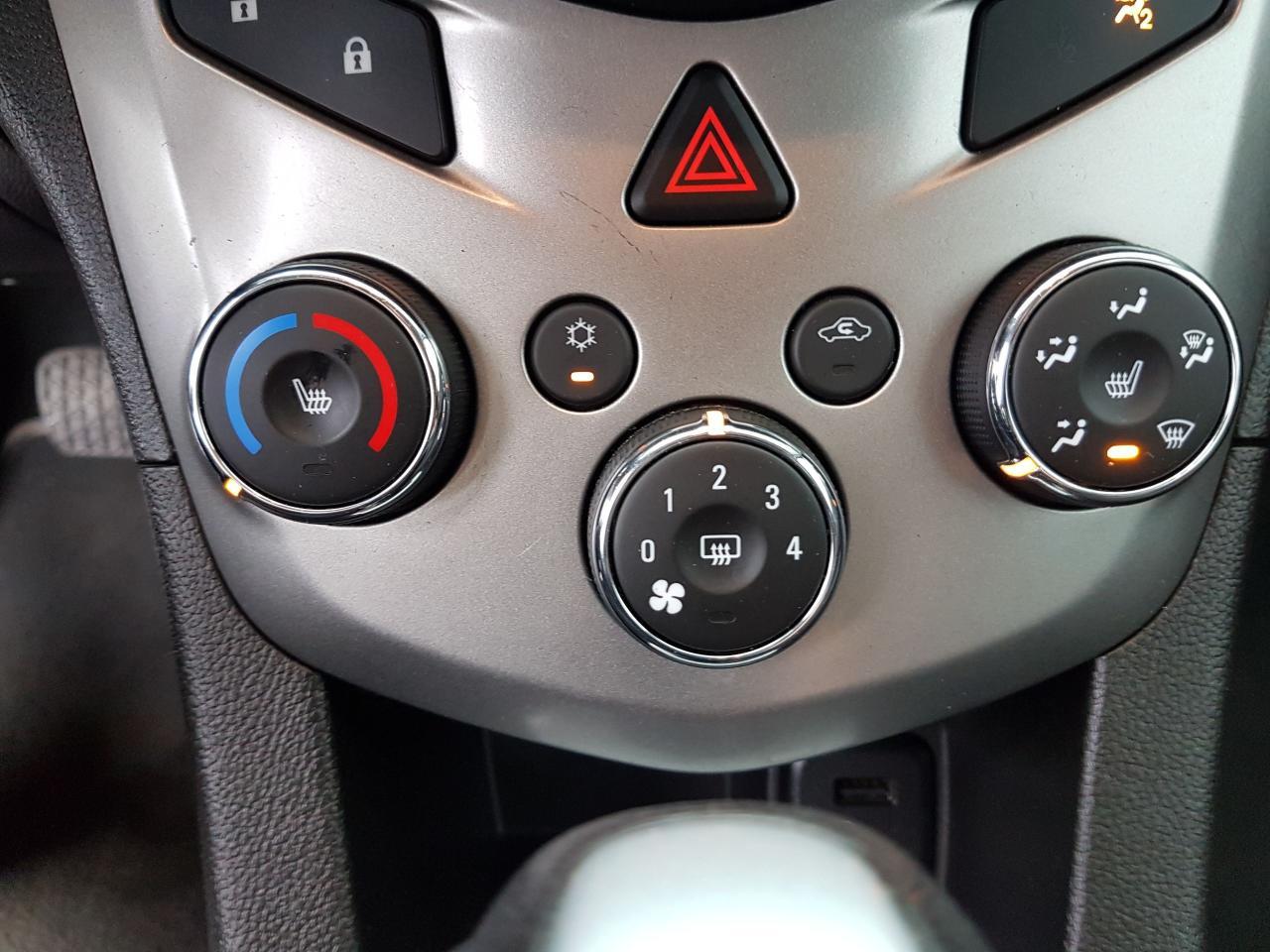 672744