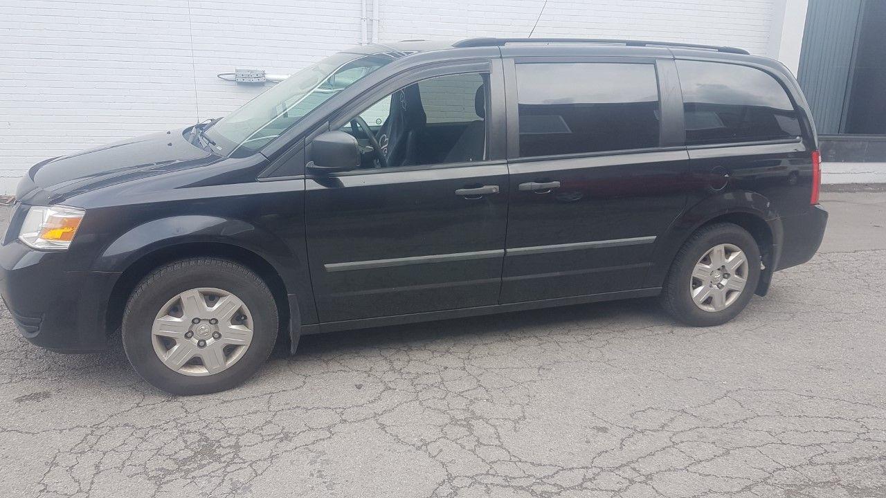 Used 2010 Dodge Grand Caravan SE for sale in North York, ON