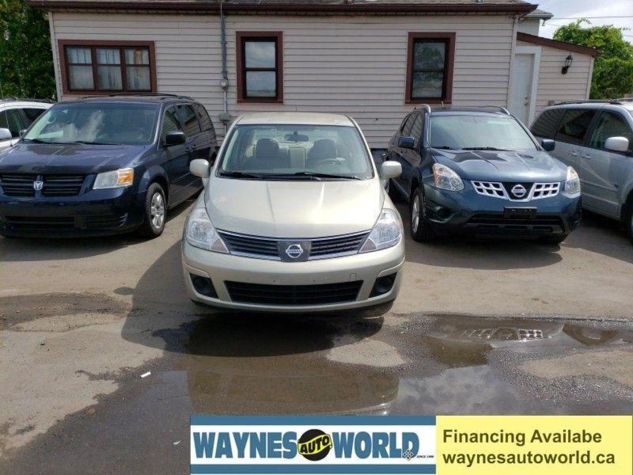 Used 2008 Nissan Versa 1.8 SL for sale in Hamilton, ON