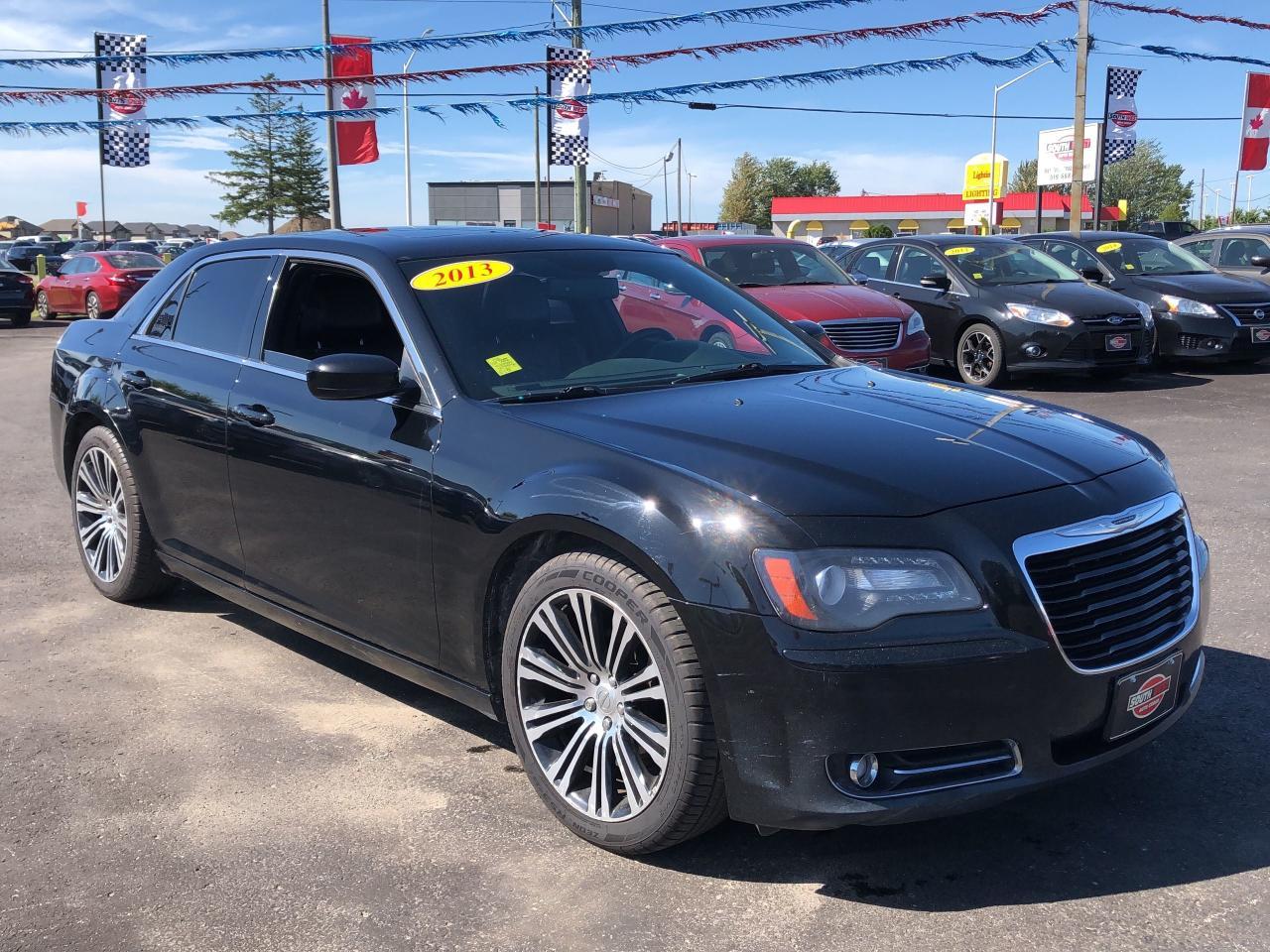 Used 2013 Chrysler 300 BACKUP CAM/HEATED SEATS/PANO ROOF for sale in London, ON