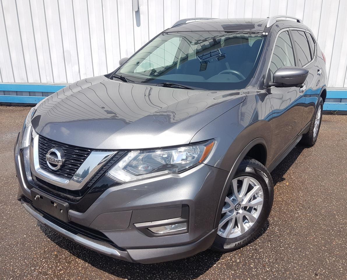 Used 2017 Nissan Rogue SV AWD *NAVIGATION- SUNROOF* for sale in Windsor, ON