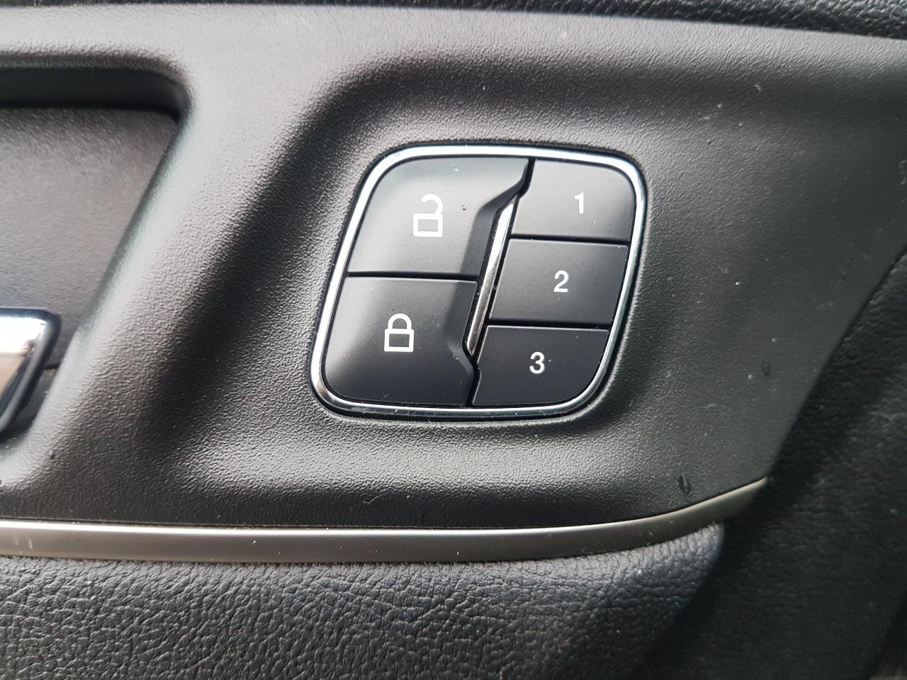 673818