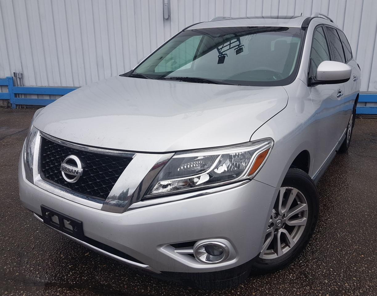 Used 2014 Nissan Pathfinder SL AWD *LEATHER-SUNROOF* for sale in Edmonton, AB