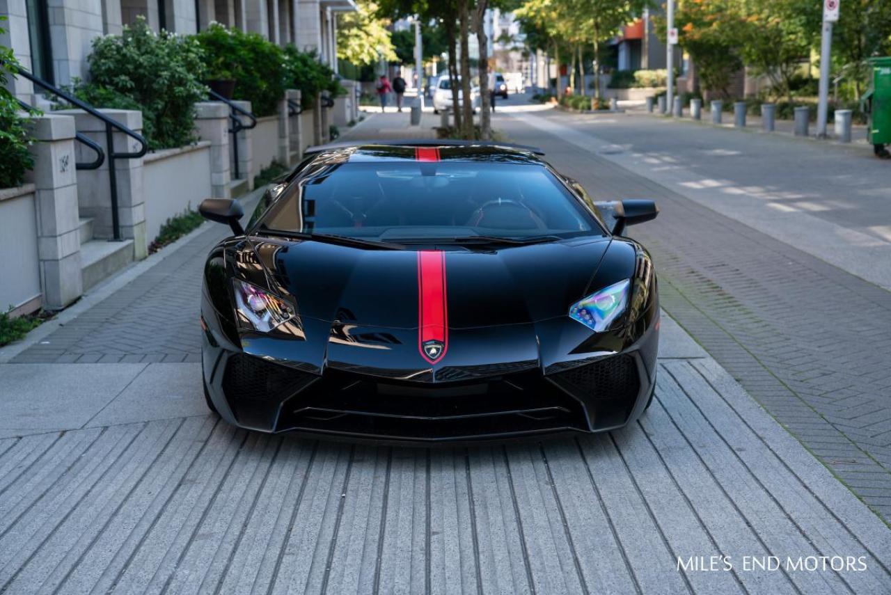 Used 2017 Lamborghini Gallardo 2017 Black Lamborghini SV for sale in Montreal-Nord, QC