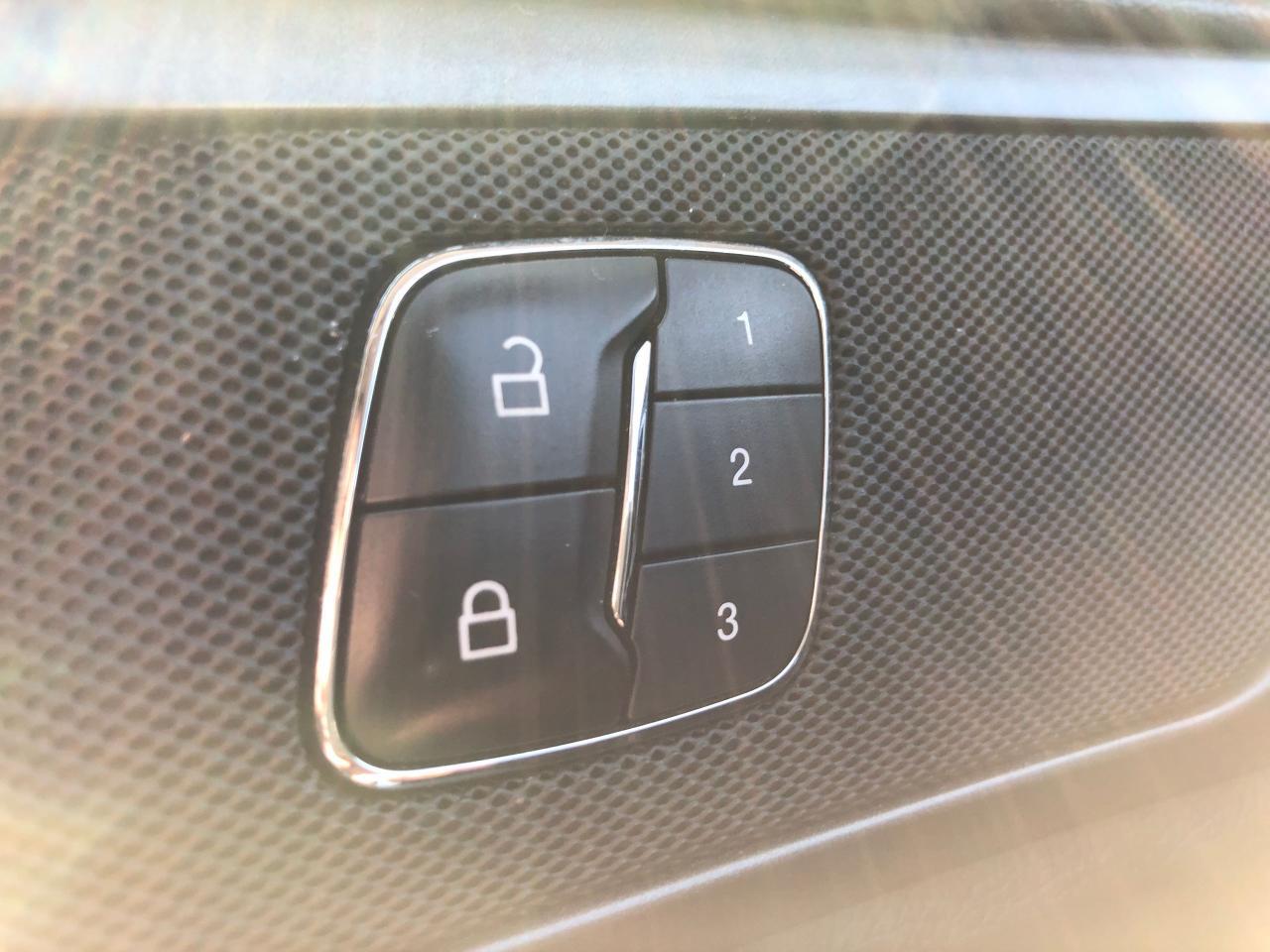 674593.11890078