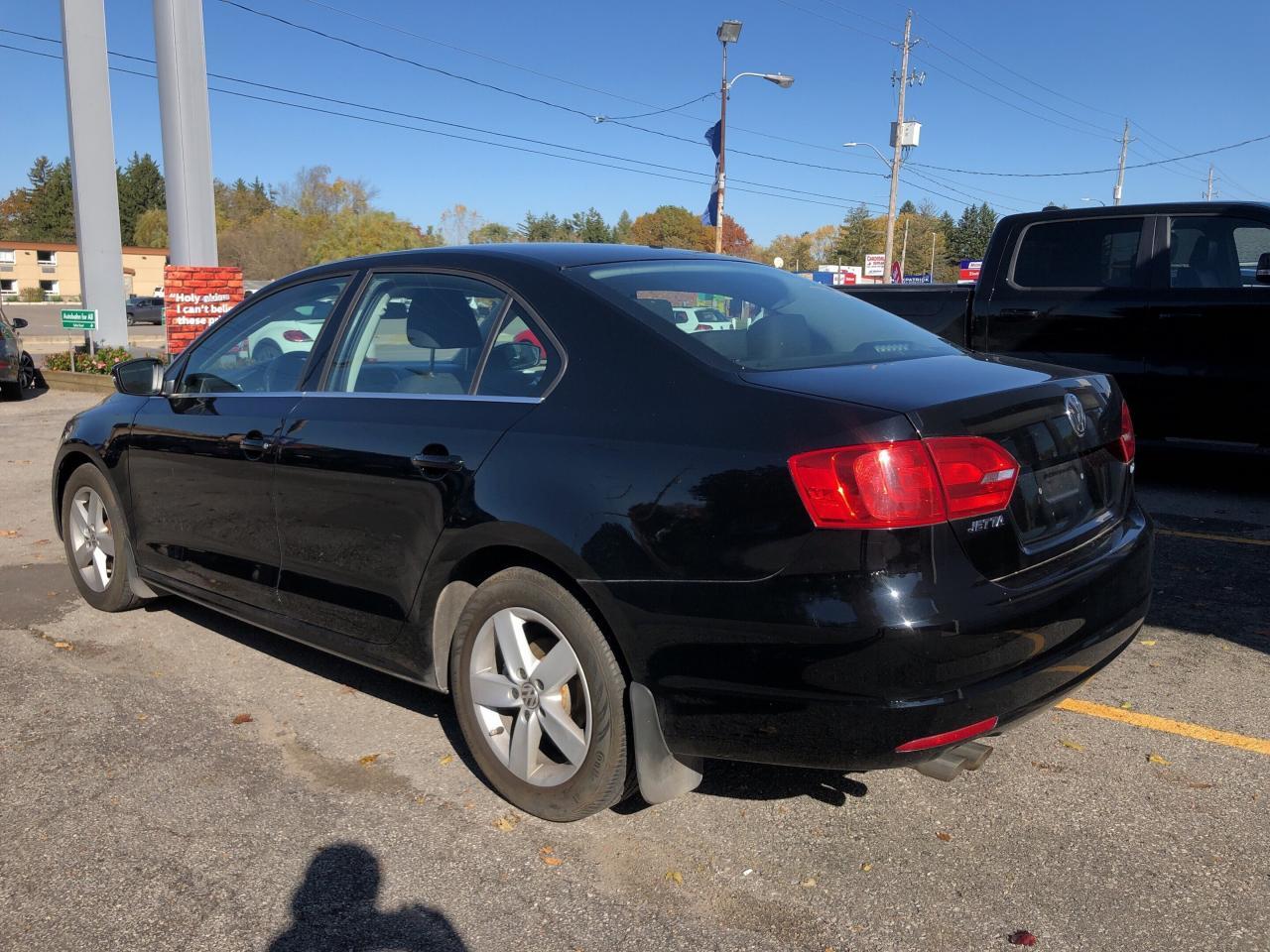 674906