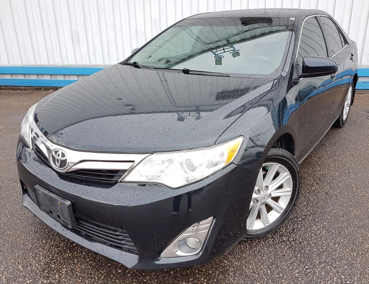 Used 2012 Toyota Camry SE *LEATHER-SUNROOF* for sale in Welland, ON
