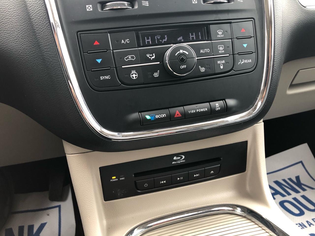 678851.11912363