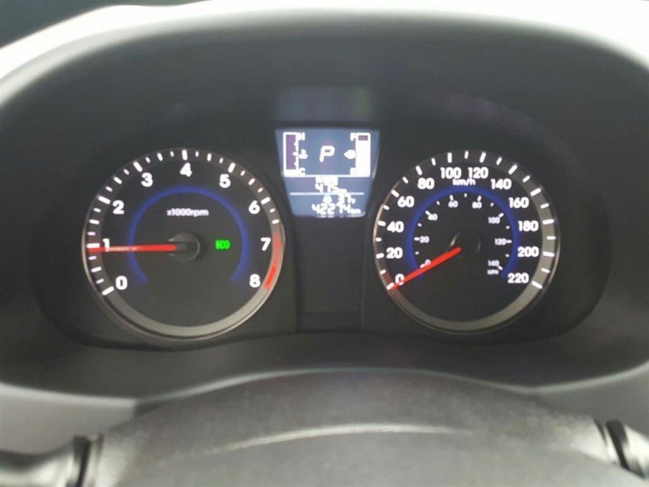678881