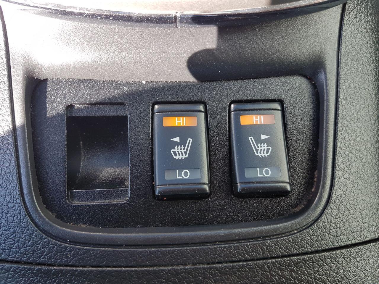 678993