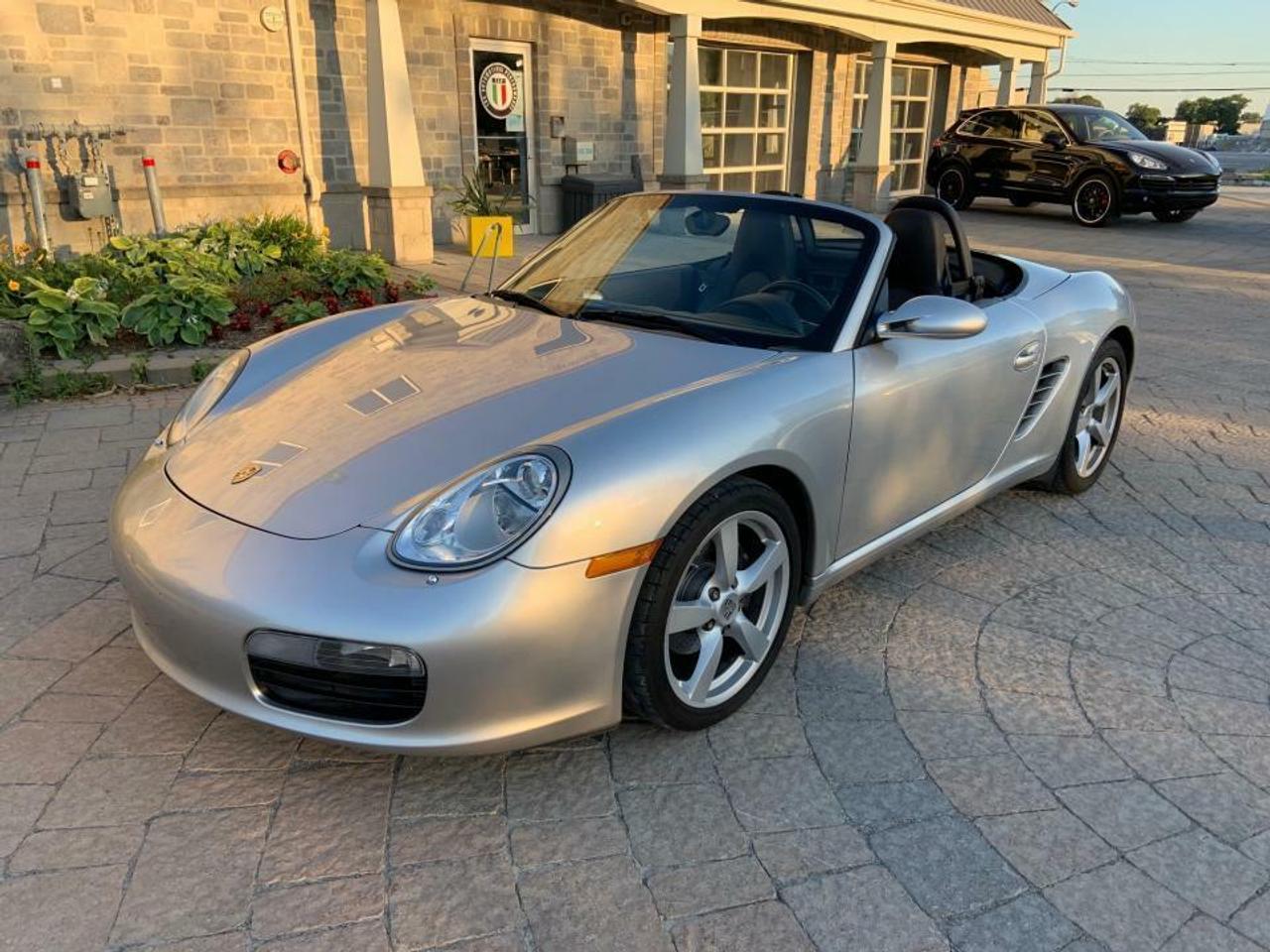 <a href=https://www.autoaubaine.com/Porsche-Boxster-c7708841.html>https://www.autoaubaine.com/Porsche-Boxster-c7708841.html</a>

Porsche Boxster 2007,
133000km,
manuel,
groupe électrique complet,
option sieges sport et echappement de boxster S,
systeme audio Bose,
phare xenon,
mags 18 sur pneus michelin,
sieges chauffants,
en excellente condition,
voiture canadienne sans histoire,
pas daccidents

visite sur rendez vous seulement 
luxautomotives.com