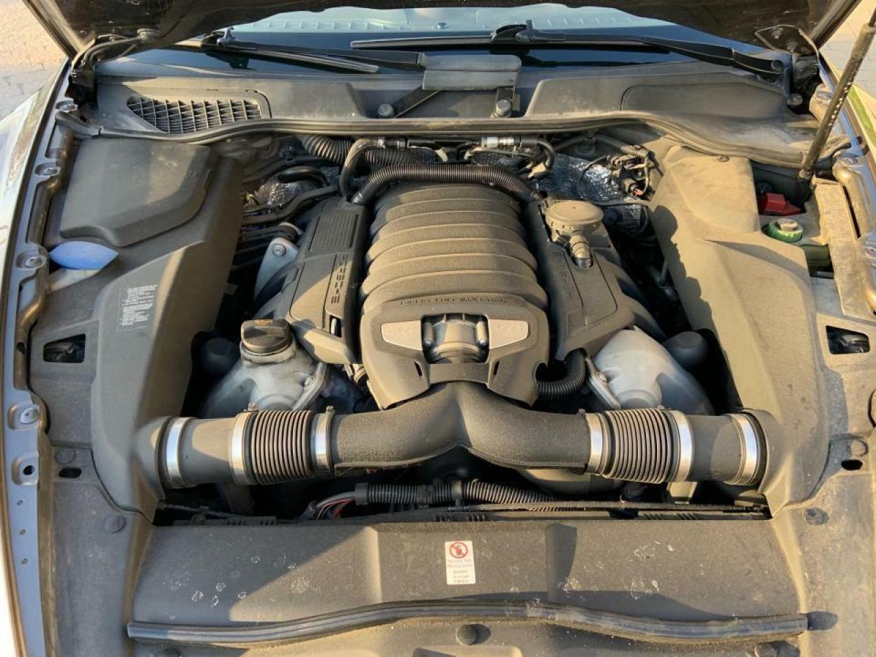 679739