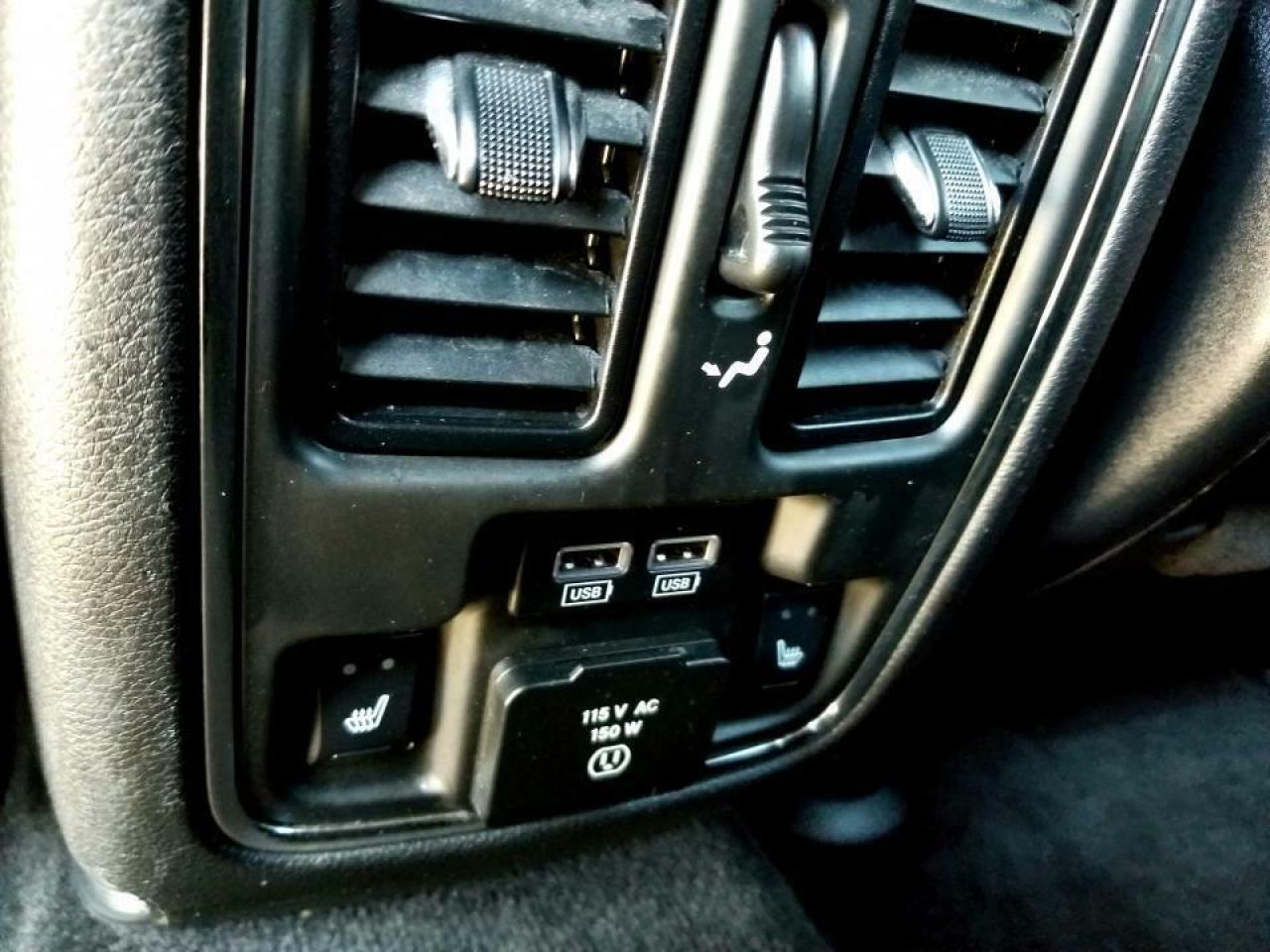 679742