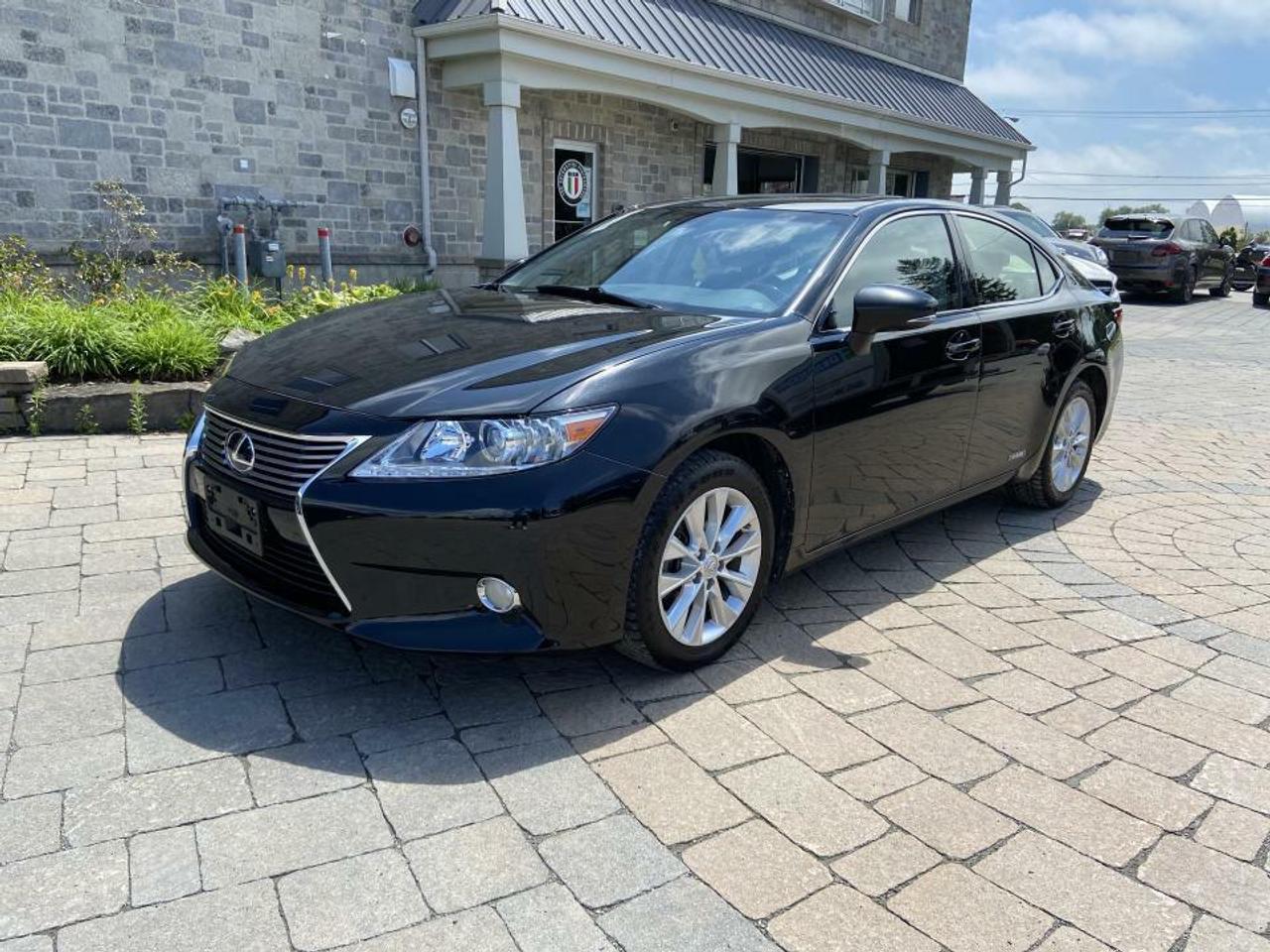<a href=https://www.autoaubaine.com/Lexus-ES 300h-c7826771.html>https://www.autoaubaine.com/Lexus-ES 300h-c7826771.html</a>

2014 Lexus ES 300 H
78500 km
21888 $

        ø<  Très rare Hybrideø< 
                    Bas milage 

Moteur 4 cylindres 2.5 L
Transmission Automatique 
Fully loaded 
System de navigation 
Camera de recule 
Keyless 
Siège en cuir chauffant et ventilés
17  wheels 

5.1 L/100 km ville 
4.7 L/100 km autoroute 

Mécanique A++
Condition excellent 
Financement disponible 
Garantie disponible 

 Veuillez contacter pour rendez-vous 
Au GESTION LUX AUTOMOTIVES
514 *** 927 *** 5060  Sam
