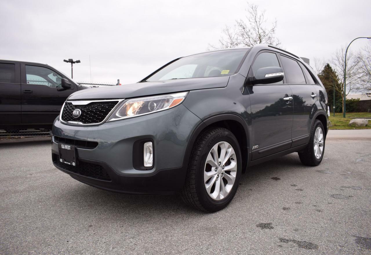 <p><span style=color: #555555; font-family: Helvetica Neue, Helvetica, Arial, sans-serif;><span style=font-size: 16px;>Alloy wheels, fog lights, AWD, roof rack, leather interior, power locks/windows/mirrors/seats, heated steering wheel, Bluetooth, steering wheel media controls, push start engine, SIRIUS radio, CD player, backup camera, dual control front and back heated seats, dual climate controls, UVO, A/C and so much more</span></span></p>