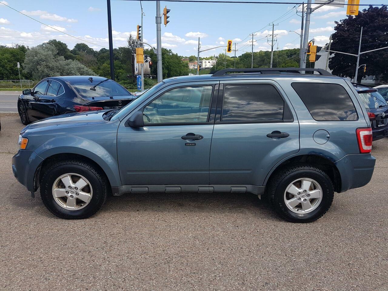 Used 2010 Ford Escape XLT for sale in Kelowna, BC