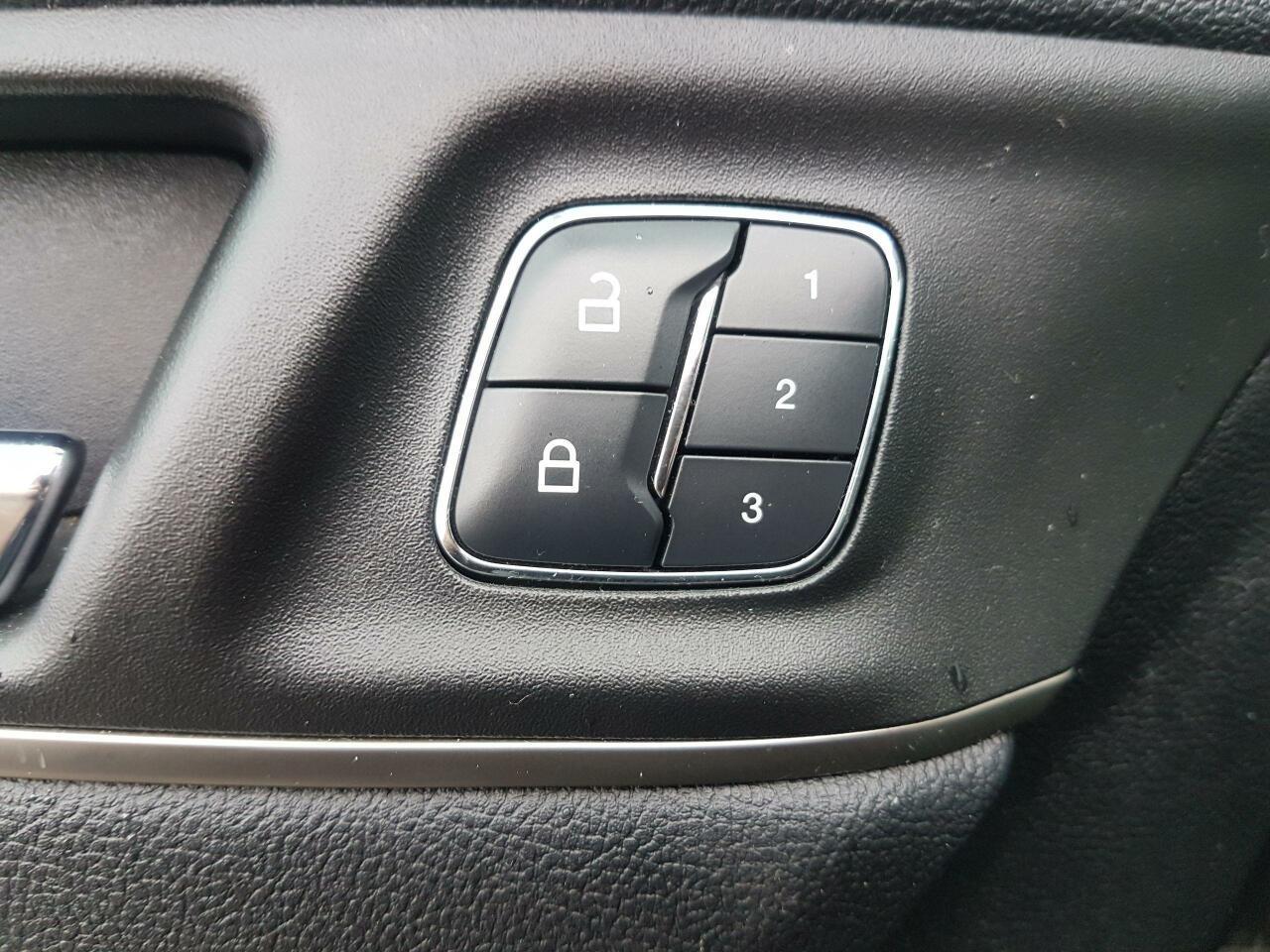 680804.11943263