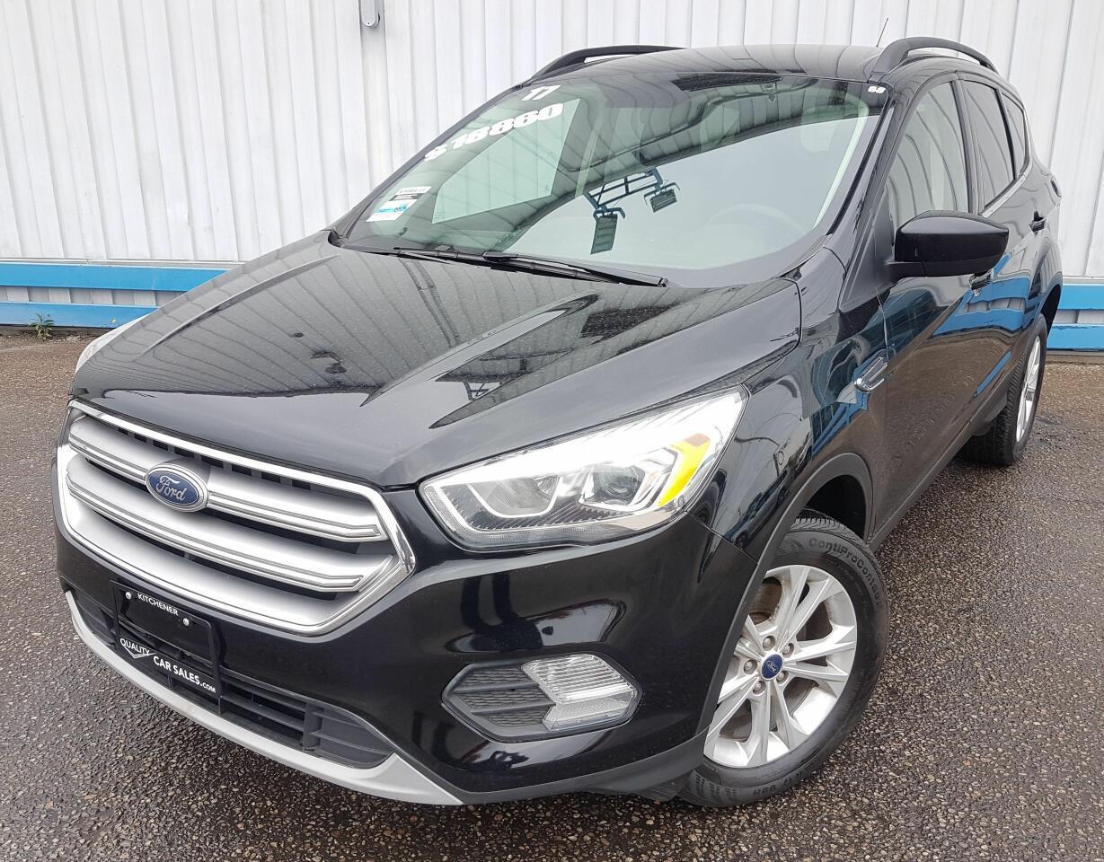 Used 2017 Ford Escape SE 4WD *NAVIGATION* for sale in Oakville, ON