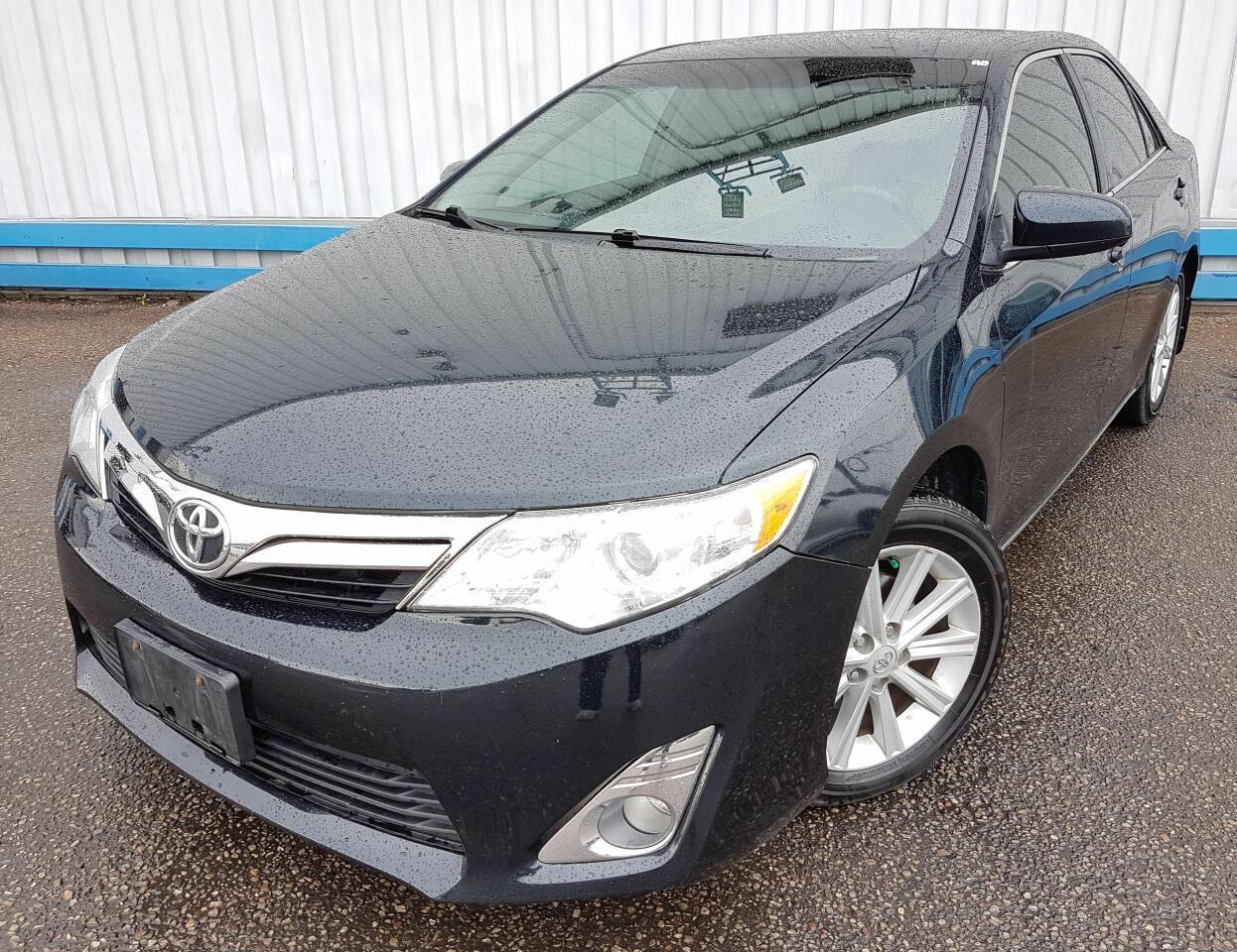 Used 2012 Toyota Camry XLE *LEATHER-SUNROOF* for sale in Ottawa, ON