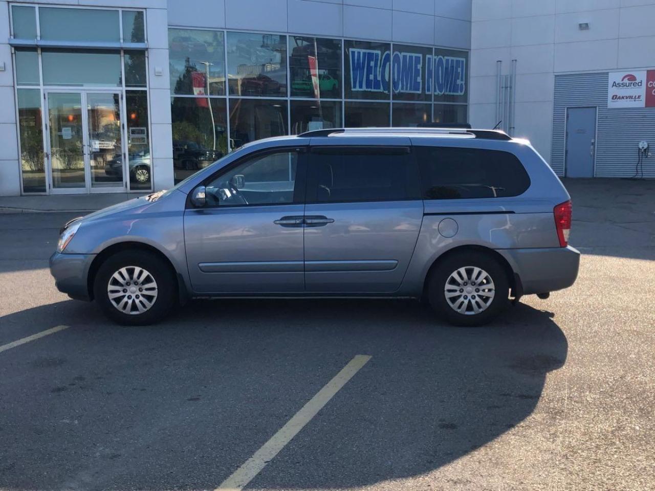 Used 2012 Kia Sedona LX for sale in Richmond Hill, ON
