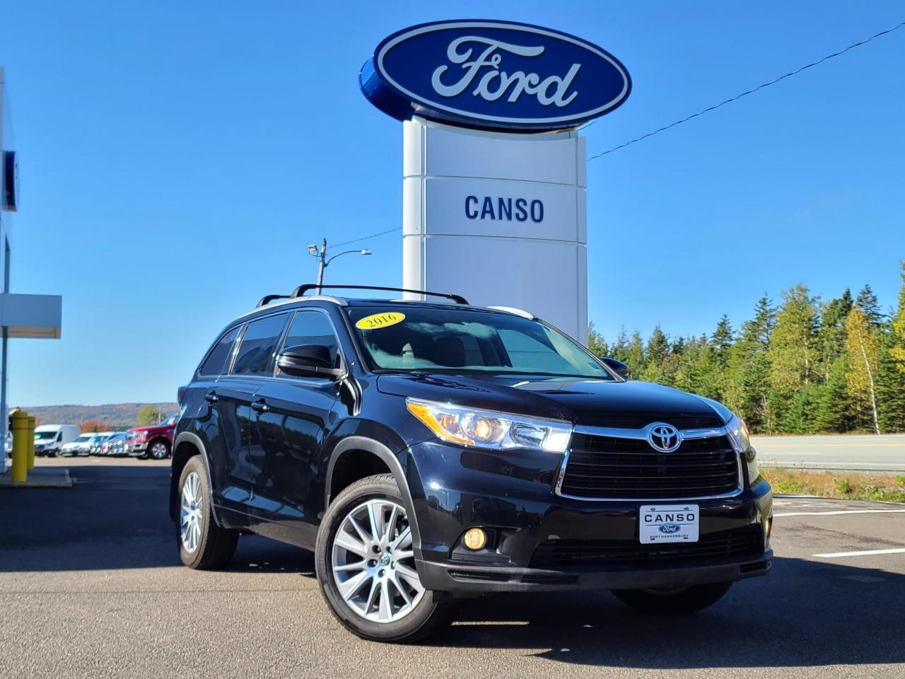 Used 2016 Toyota Highlander XLE for sale in Killaloe, ON