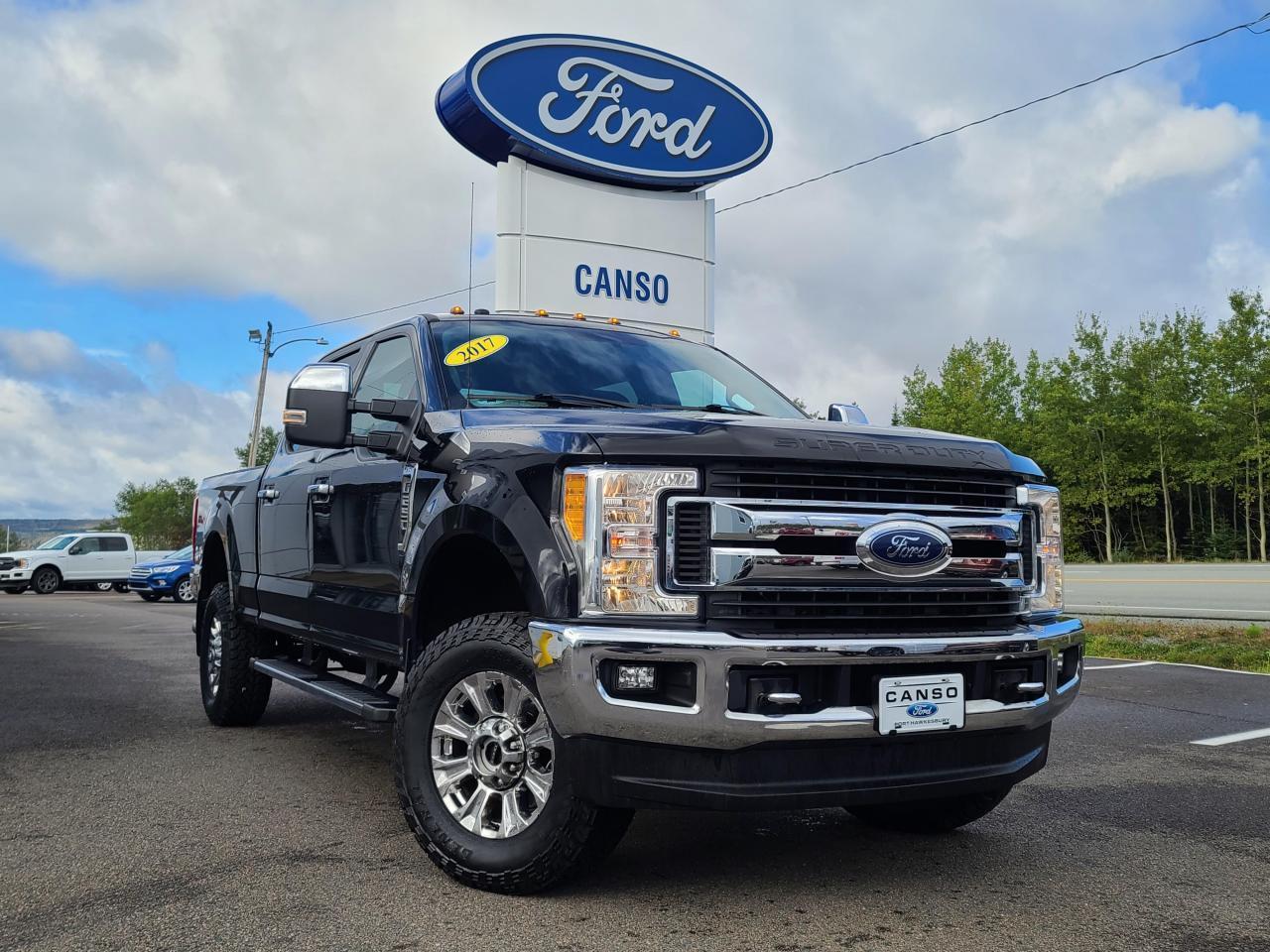 Used 2017 Ford F-250 Super Duty XLT 4X4 CREW CAB W/ 6.75' BOX for sale in Killaloe, ON