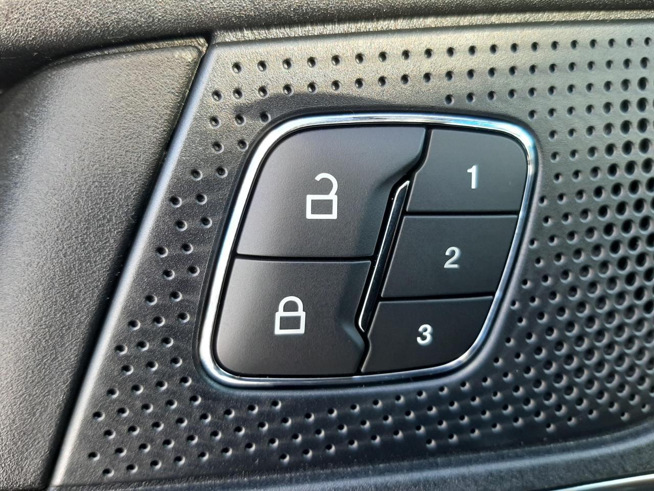 685106.12005198
