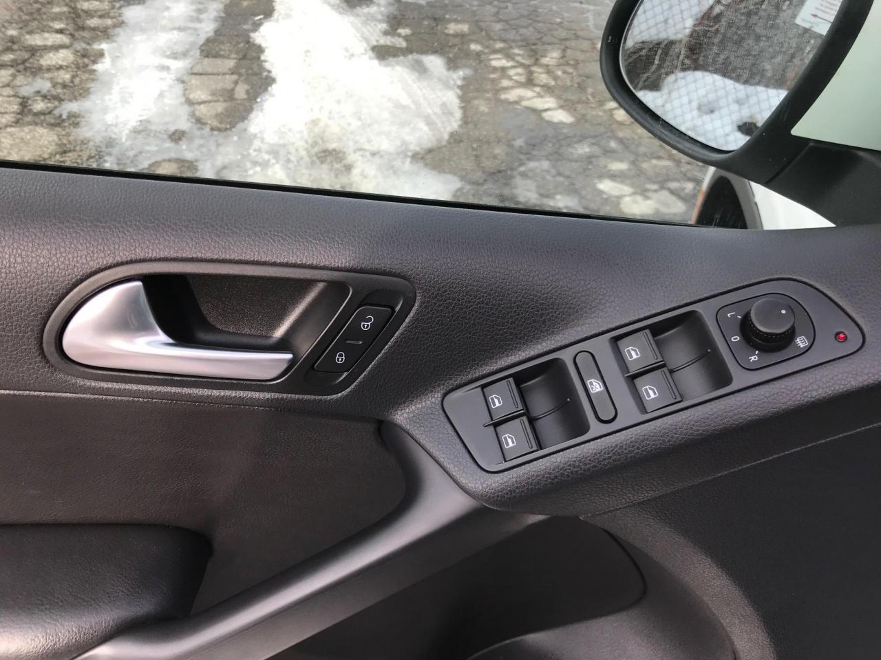 686805.12036354