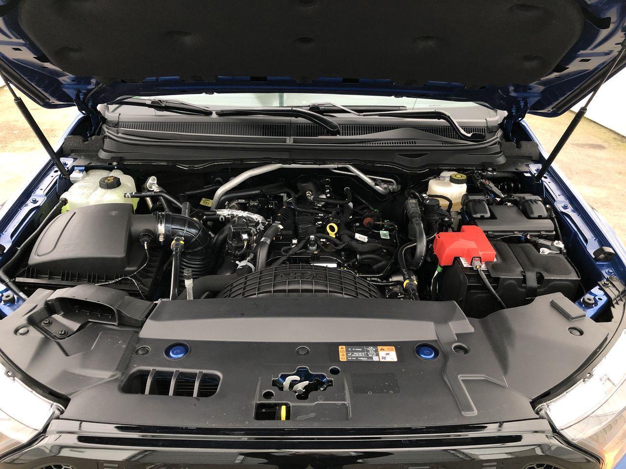 686876