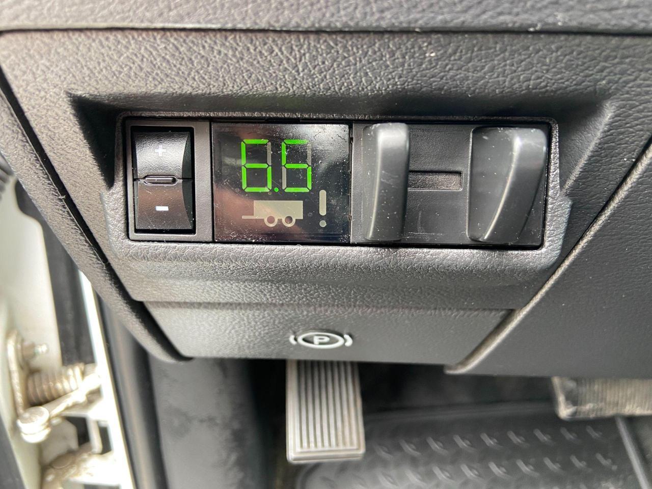 687344