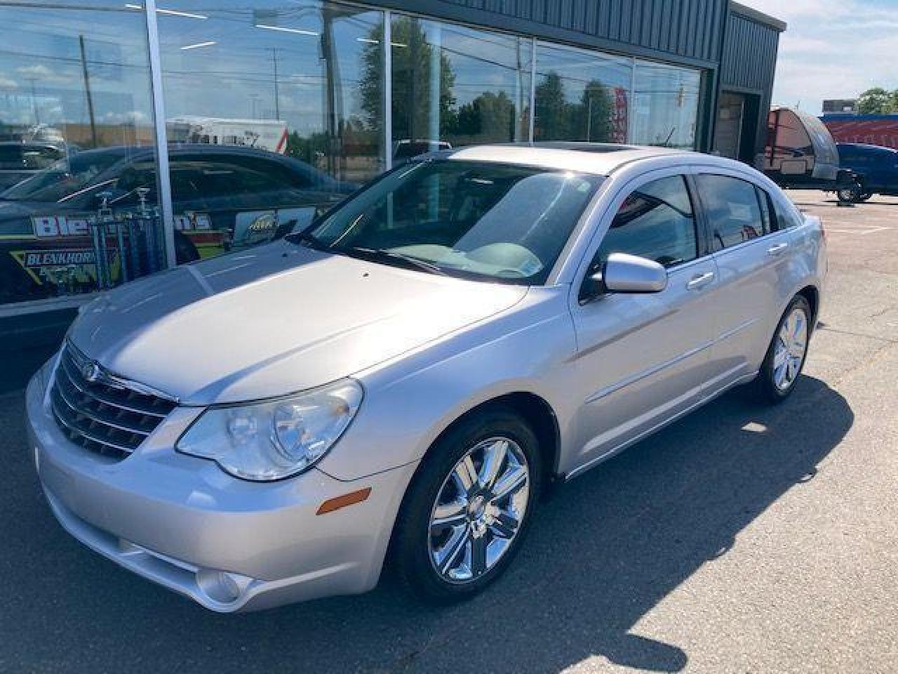 Used 2010 Chrysler Sebring Limited for sale in Mississauga, ON