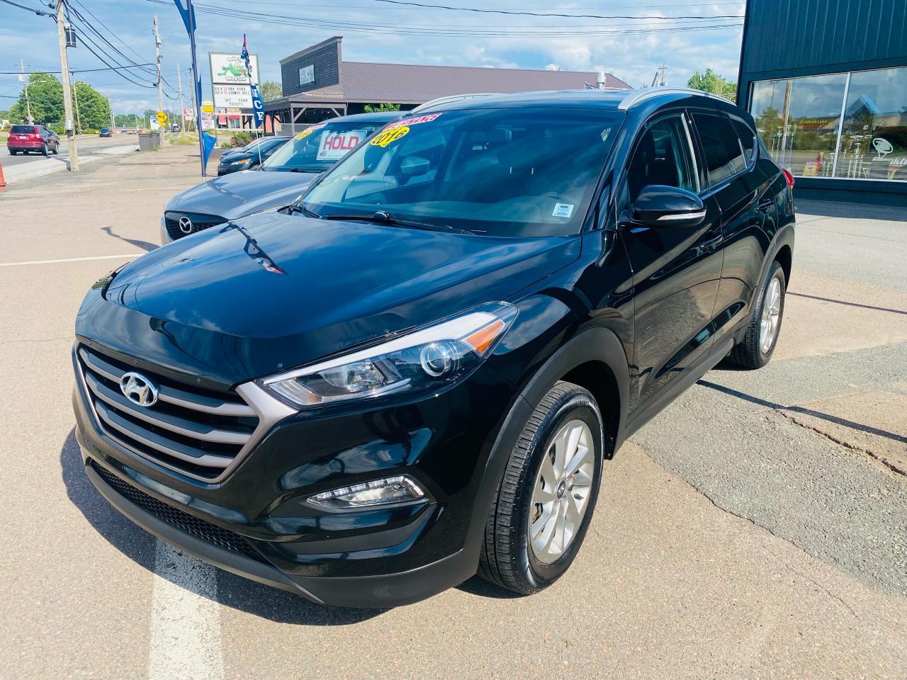 Used 2016 Hyundai Tucson Premium / Clean Car Fax / UP TO $5000 CASH BACK for sale in Mississauga, ON
