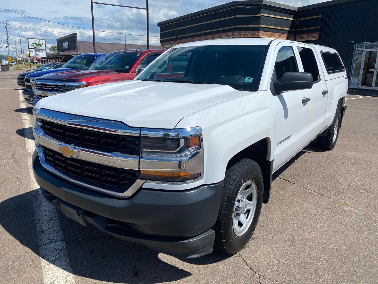 Used 2016 Chevrolet Silverado 1500 BACK CAP / NEW MVI / CREW CAB / SAME DAY FINANCING for sale in Mississauga, ON